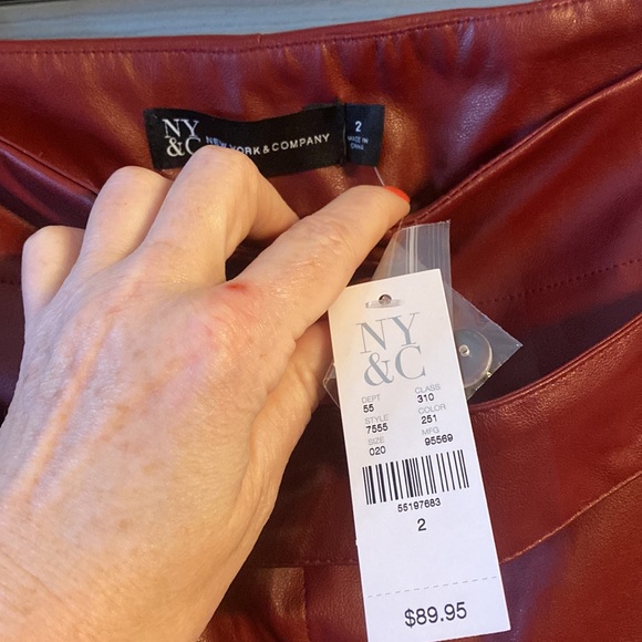 Faux leather pants. Size 2 - Picture 3 of 8